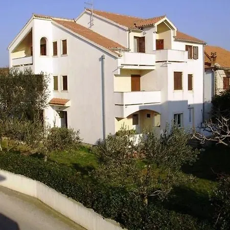 Sleeps 5 Appartement Turanj