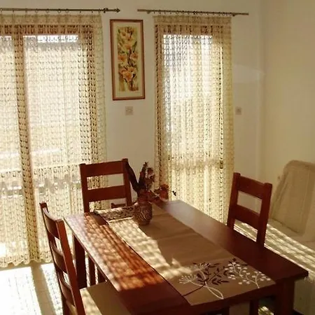 Sleeps 5