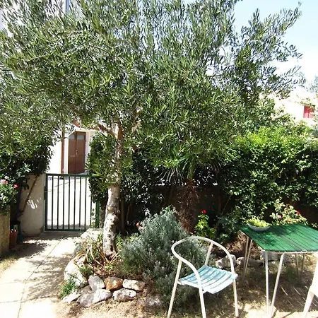 Sleeps 5 * Turanj