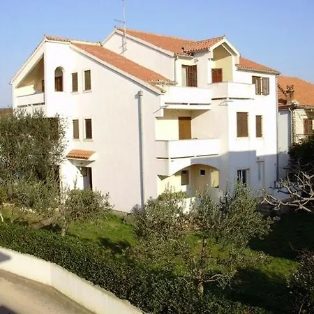 Sleeps 5 Apartamento Turanj